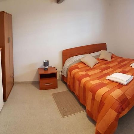 Appartamento Al Camino Торри-ди-Квартезоло Экстерьер фото
