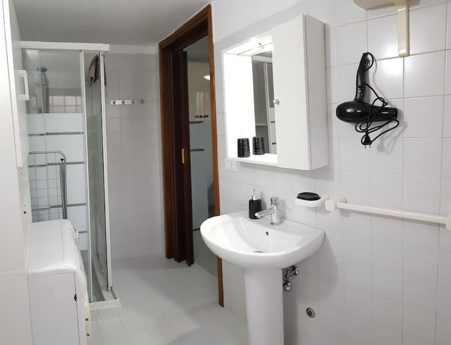 Appartamento Al Camino Торри-ди-Квартезоло Экстерьер фото