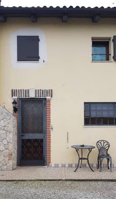 Appartamento Al Camino Торри-ди-Квартезоло Экстерьер фото