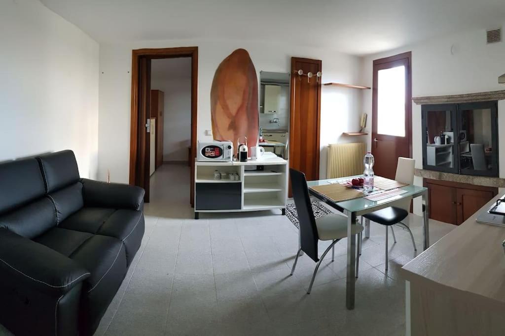 Appartamento Al Camino Торри-ди-Квартезоло Экстерьер фото