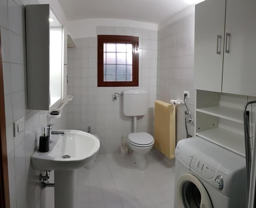 Appartamento Al Camino Торри-ди-Квартезоло Экстерьер фото